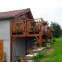 Terrasse en douglas du Morvan en hauteur, sur poteaux-poutre